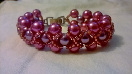 Bracciale composto perle-perline                         6 Euro