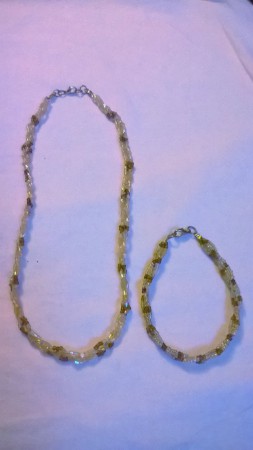 Completo con perline    15 Euro