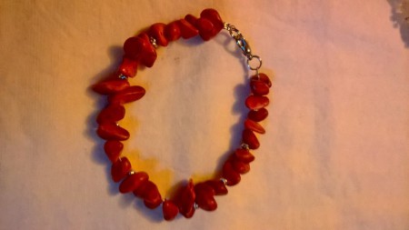 Bracciale con pietre      8 Euro