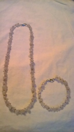 Completo di pietre    25  Euro