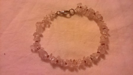 Bracciale con pietre   8 Euro