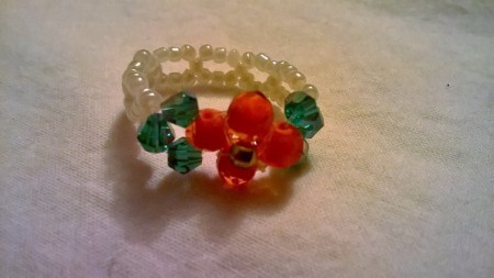 Anello con perline-swarovski   4 Euro