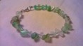 Bracciale con pietre giada        7 Euro